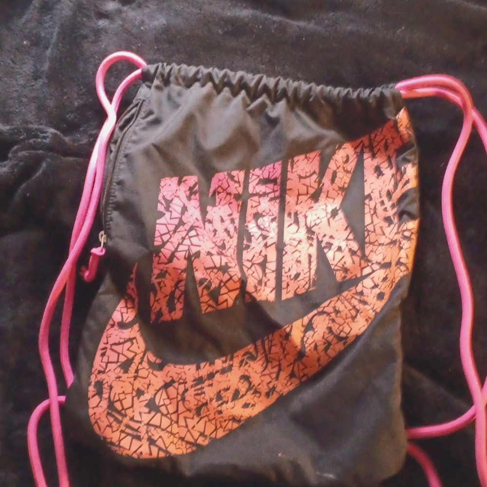 Nike pull string bag